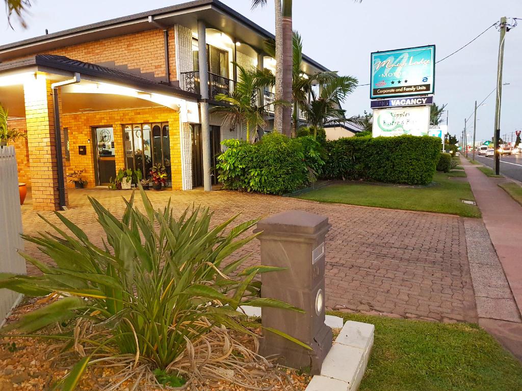 Freehold Going Concern 29 room motel - Mackay...Business For Sale