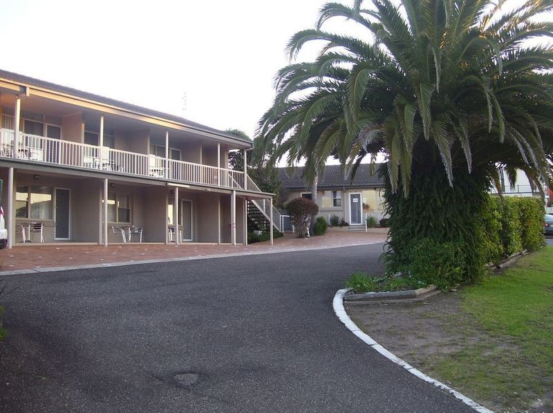 MOTEL LEASEHOLD FOR SALE - SOUTH COAST B&B...Business For Sale