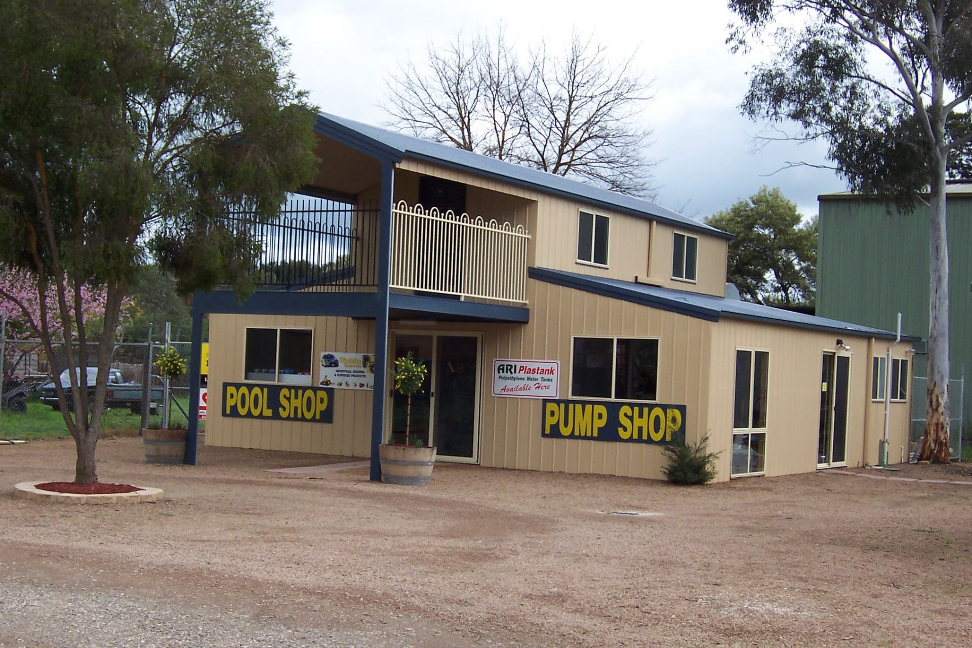 FREEHOLD COMMERCIAL SALE WITH RETAIL PUMP BUSINESS AND RESIDENCE...