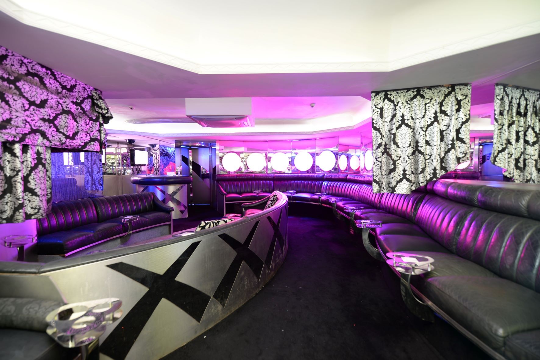 Gentlemens club located in Brisbane's night...Business For Sale