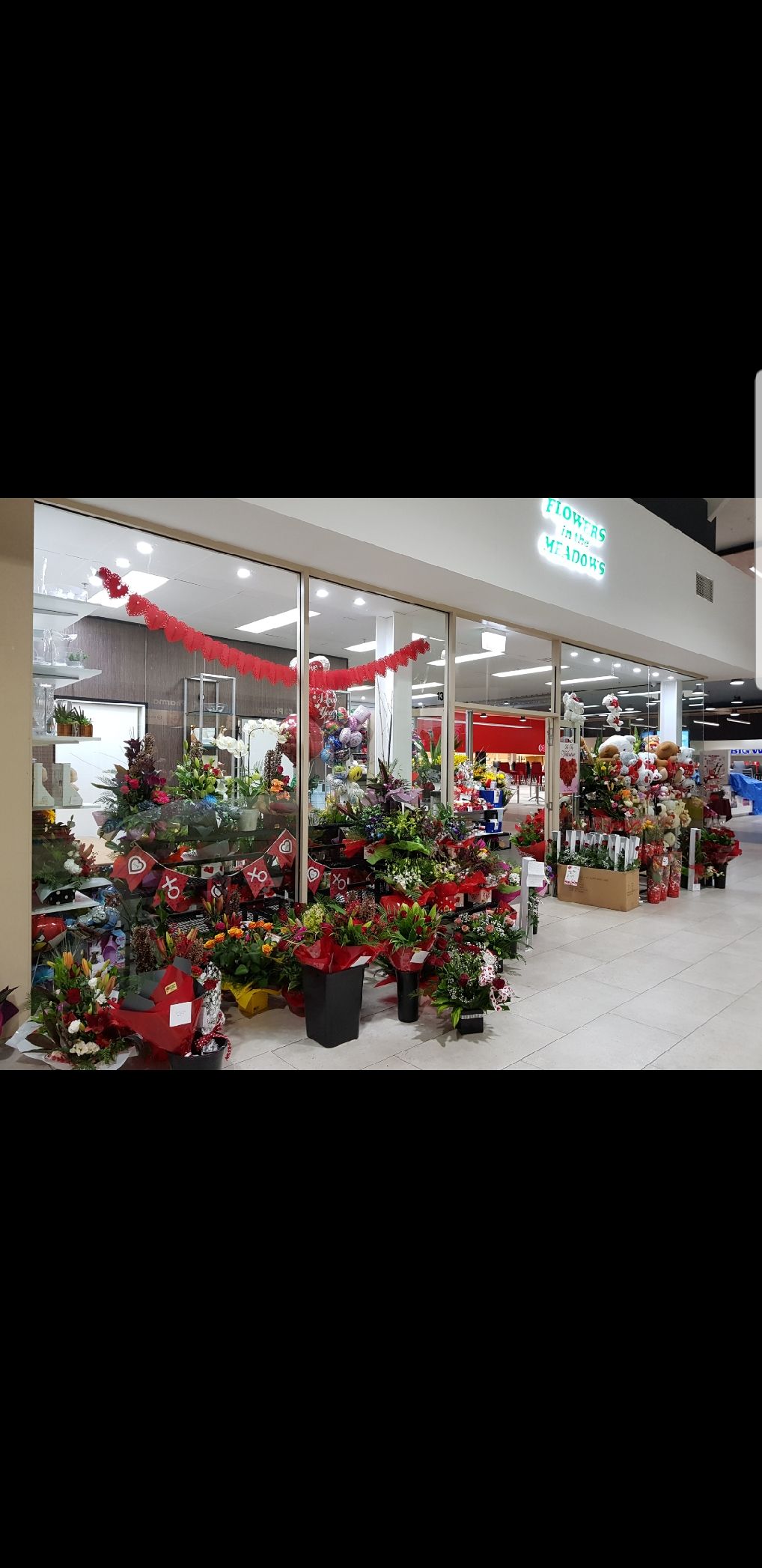 High Profit Florist In a Busy Shopping Centre thumbnail 4
